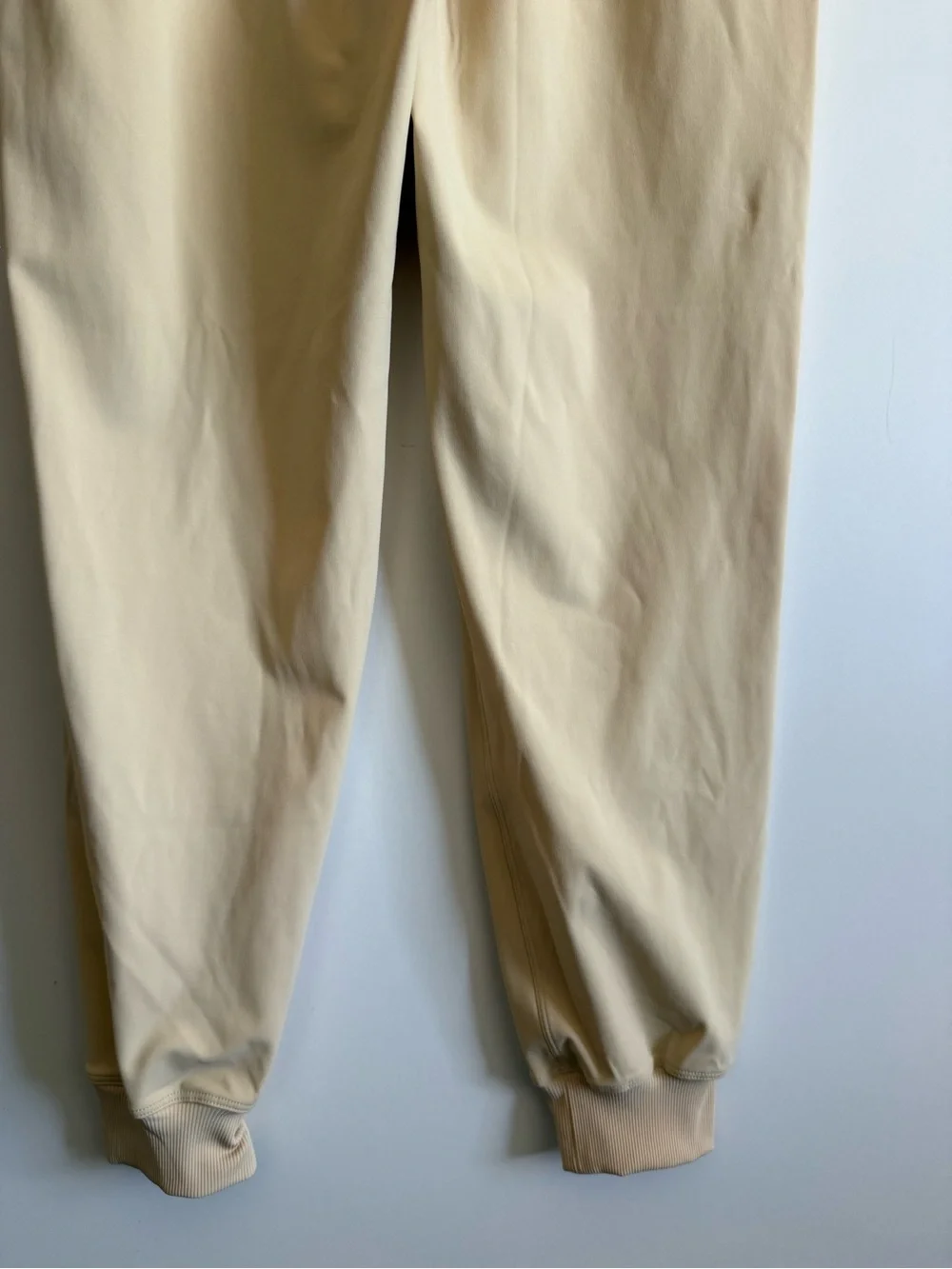 LULULEMON Keep Moving Jogger Pants Trench Butter Yellow Size 4